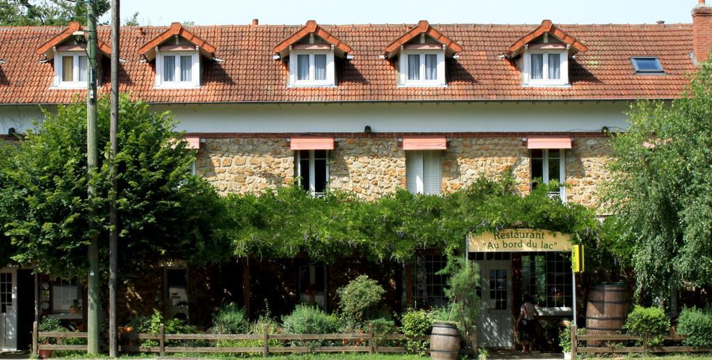 Hotel Au Bord Du Lac Saint-Rémy-lès-Chevreuse Exteriér fotografie